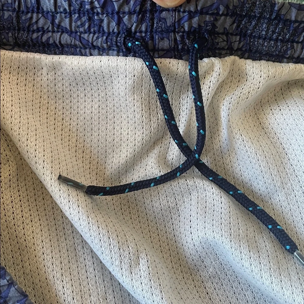 Patagonia Blue Leafy Pattern Lined Swim Trunks L
